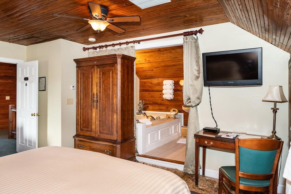 Burke Manor Inn & Pavilion photo 3