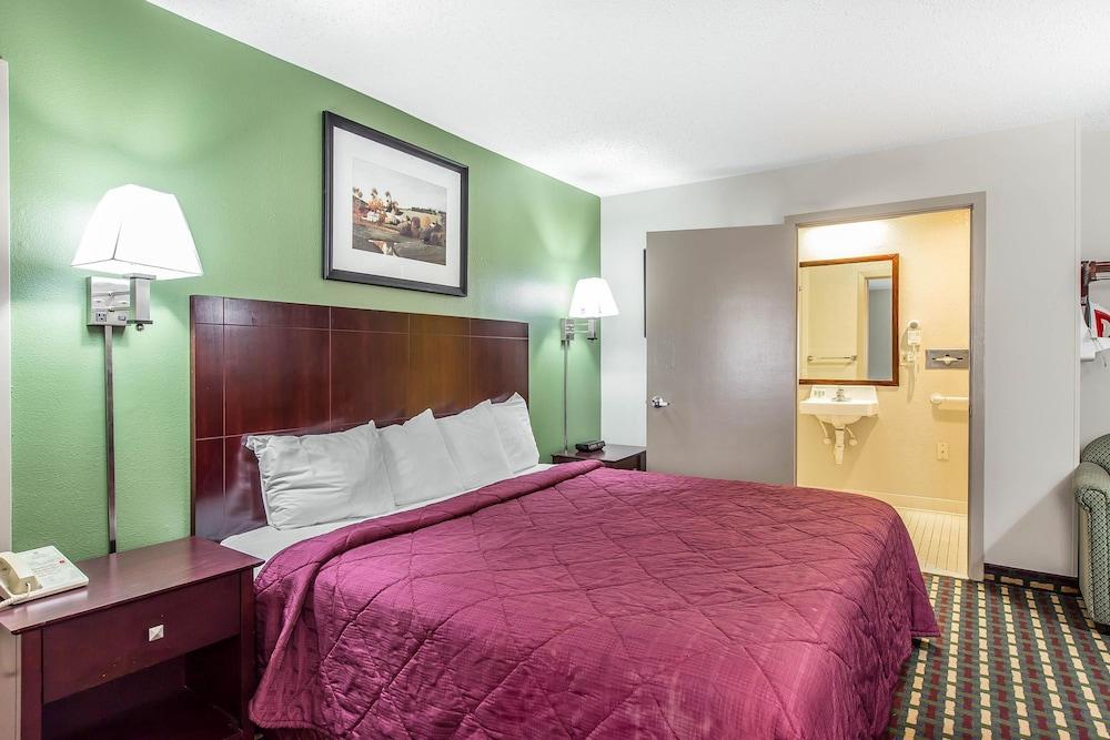Quality Inn Homewood Birmingham I-65 photo 7