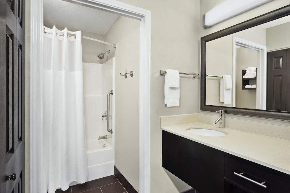 Staybridge Suites South Springfield by IHG photo 32