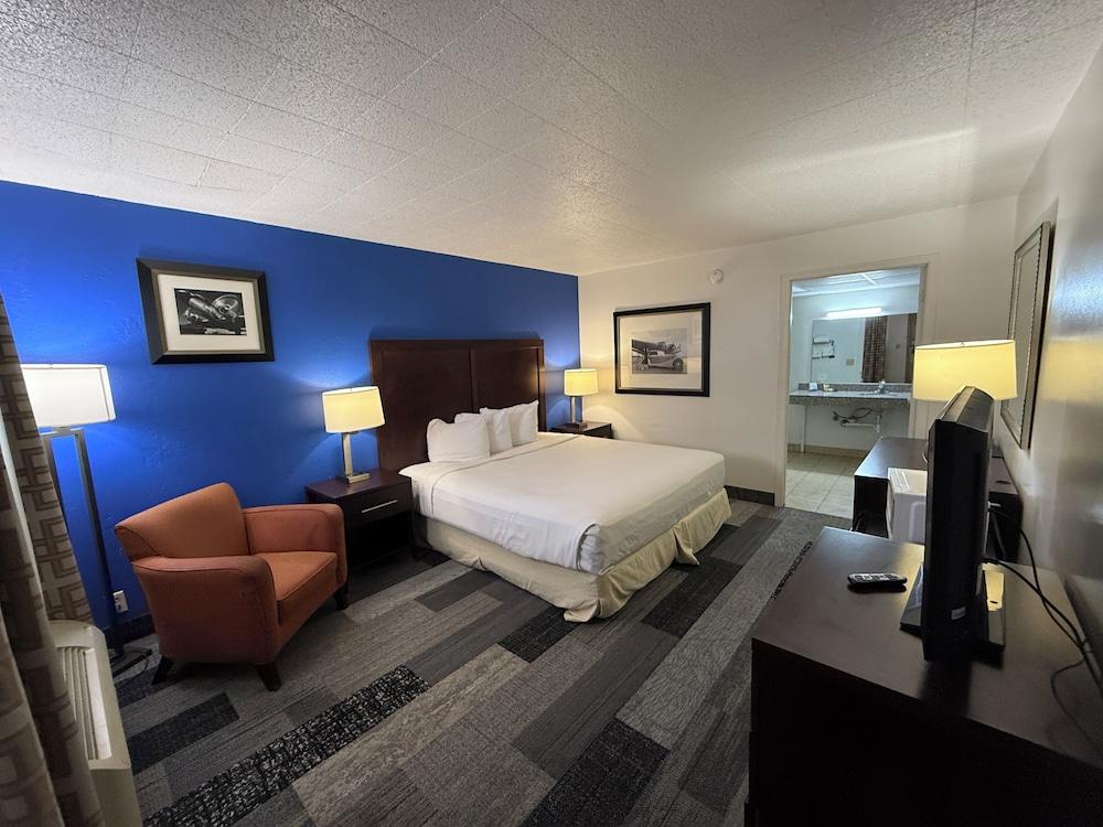 Frontier Inn photo 2