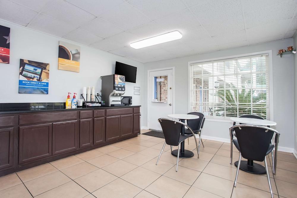 Motel 6 Walterboro, SC photo 20