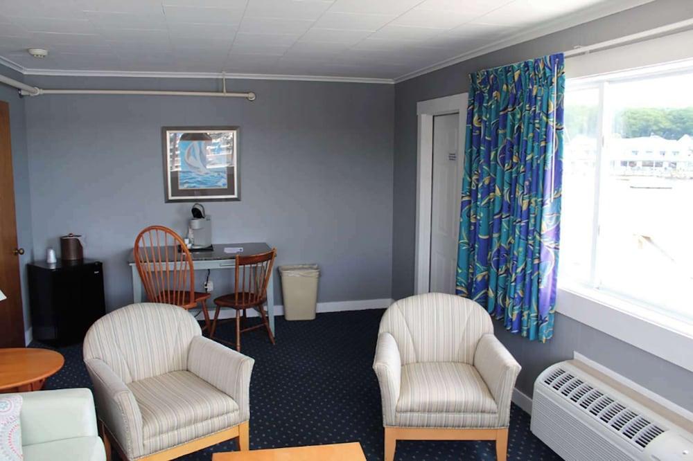 Fishermans Wharf Inn photo 45