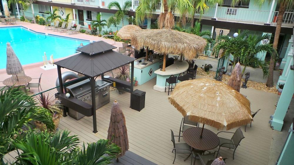 Island House Hotel photo 52