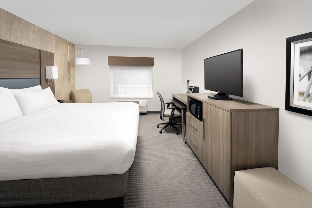 Holiday Inn Express & Suites Annapolis by IHG photo 2
