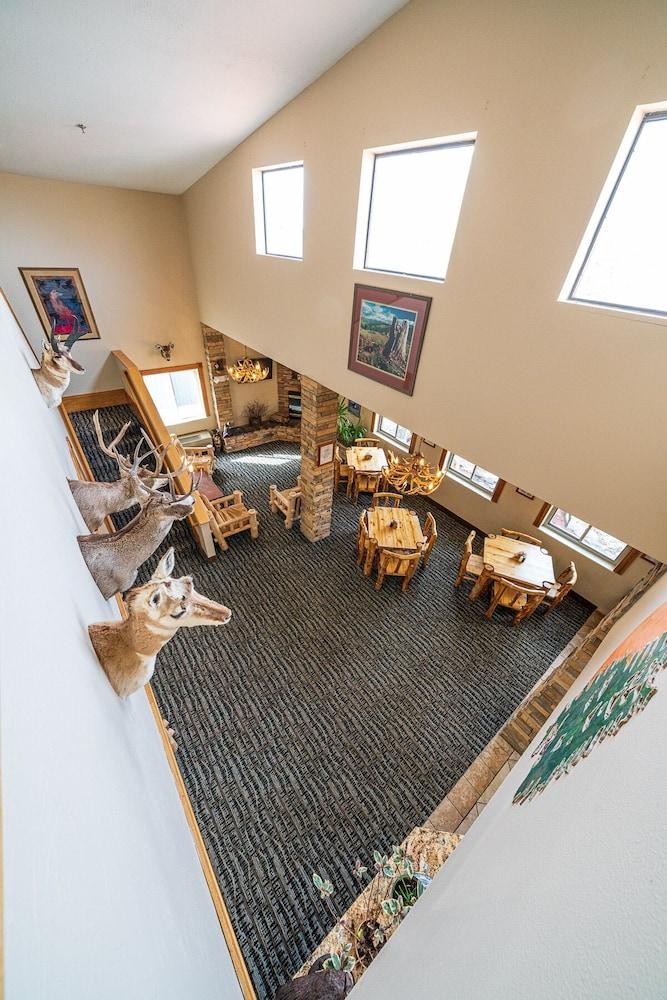 Alpine Inn & Suites photo 4