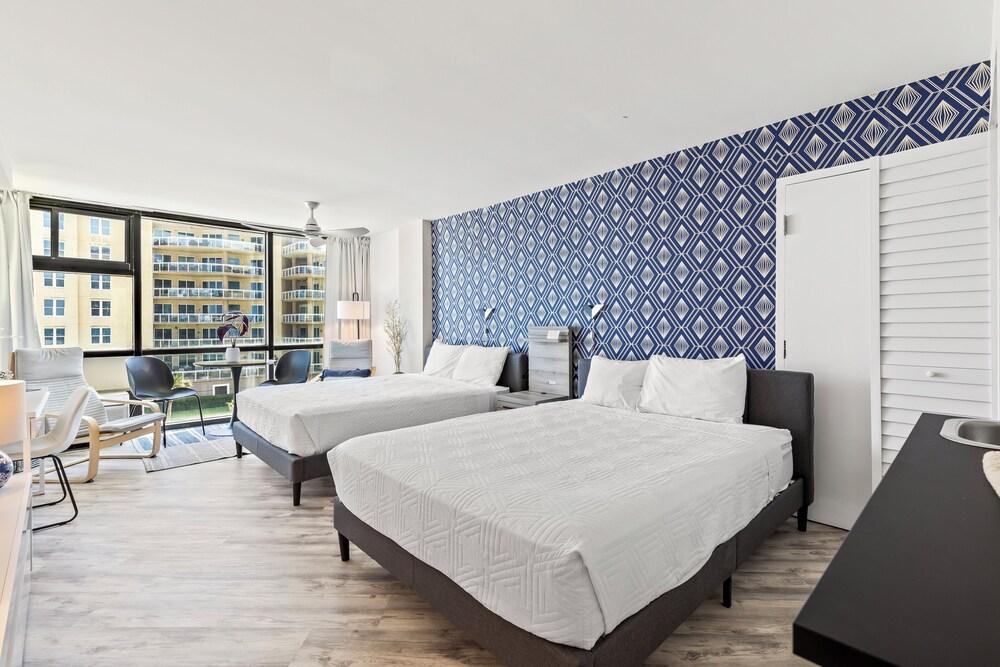 Oceanside Inn Studios by Brightwild photo 74