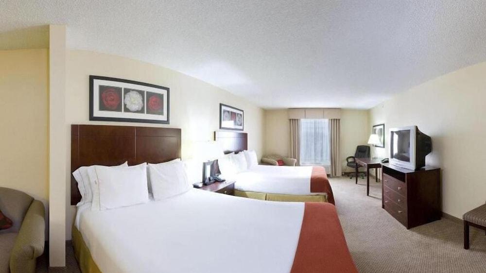Holiday Inn Express & Suites Dickson by IHG photo 24