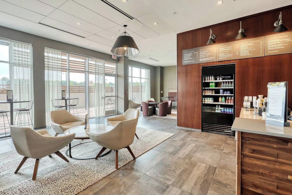 Courtyard by Marriott North Brunswick photo 29