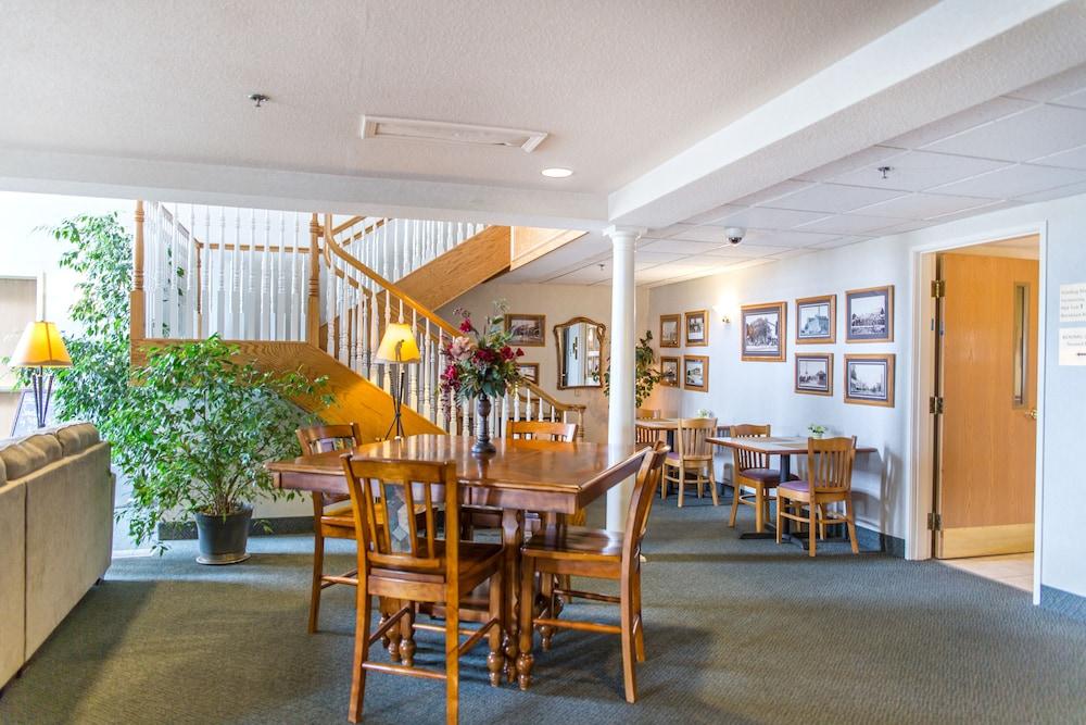Ameriway Inn and Suites photo 2