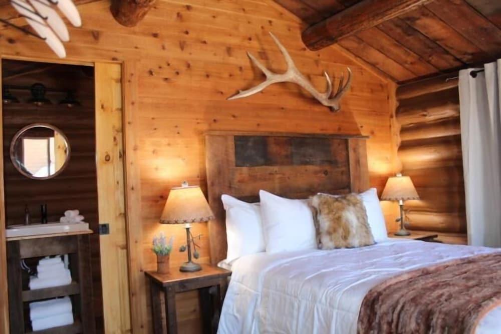 Elkhorn Cabins And Inn photo 28
