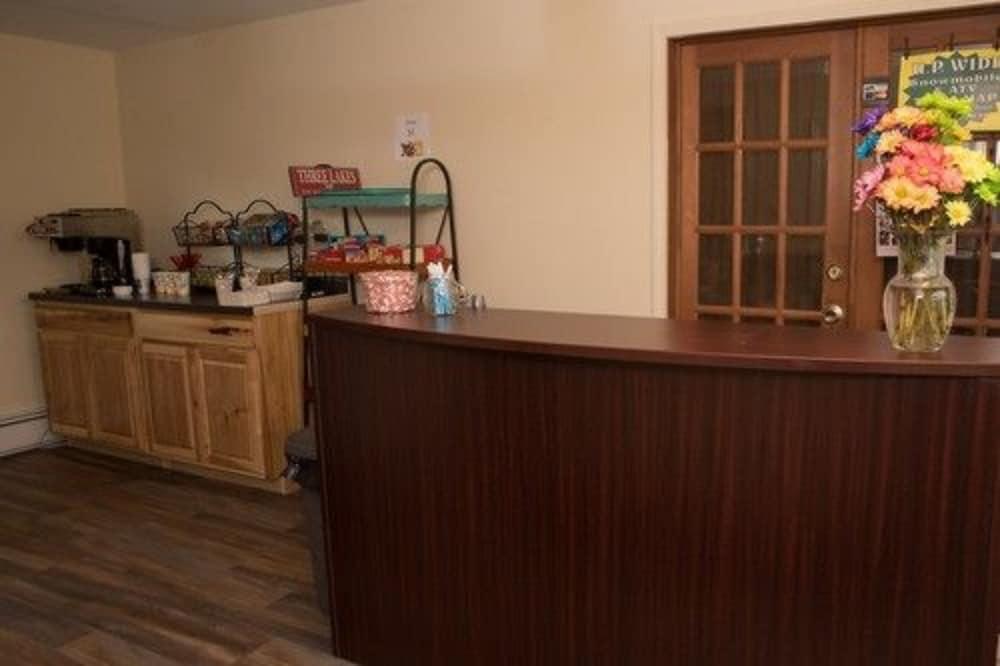 Three Lakes Motel photo 13