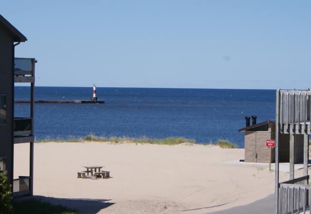 Harbor Lights Resort photo 10