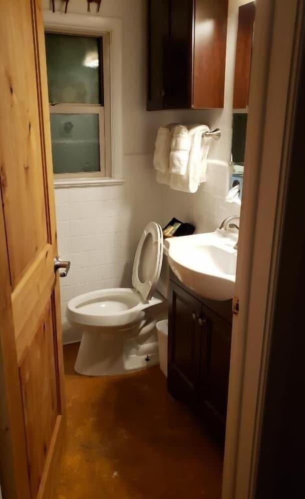 Stone Lizard Lodging photo 52
