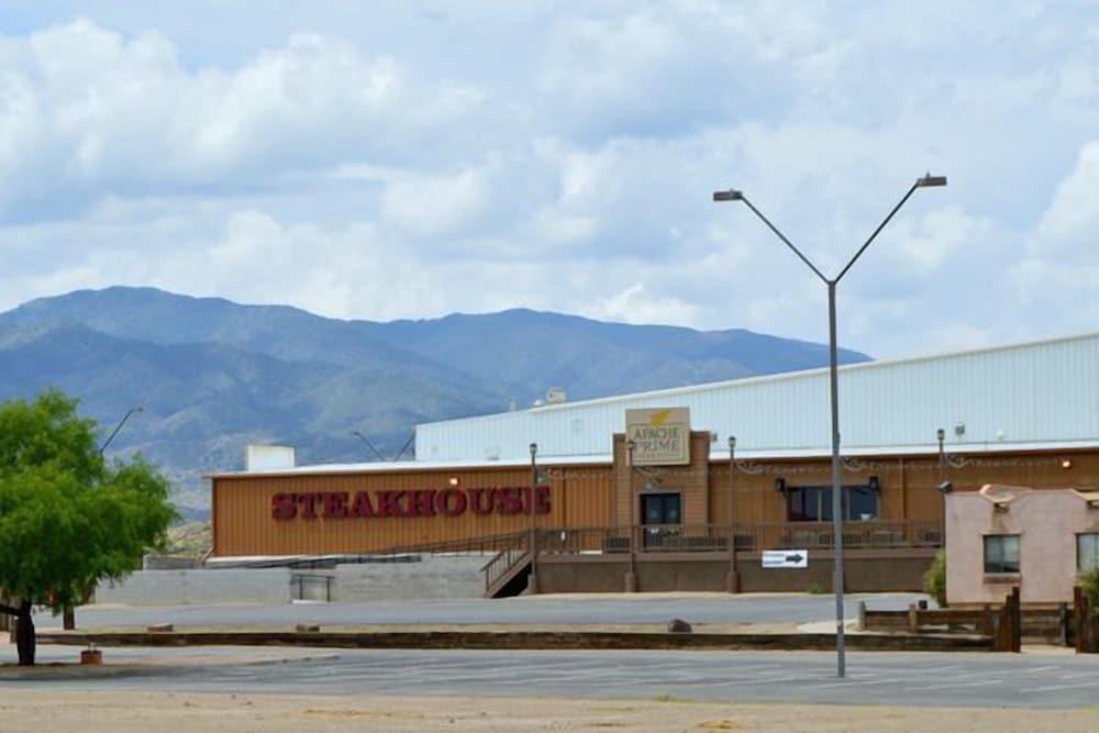 Apache Gold Resort Hotel photo 42