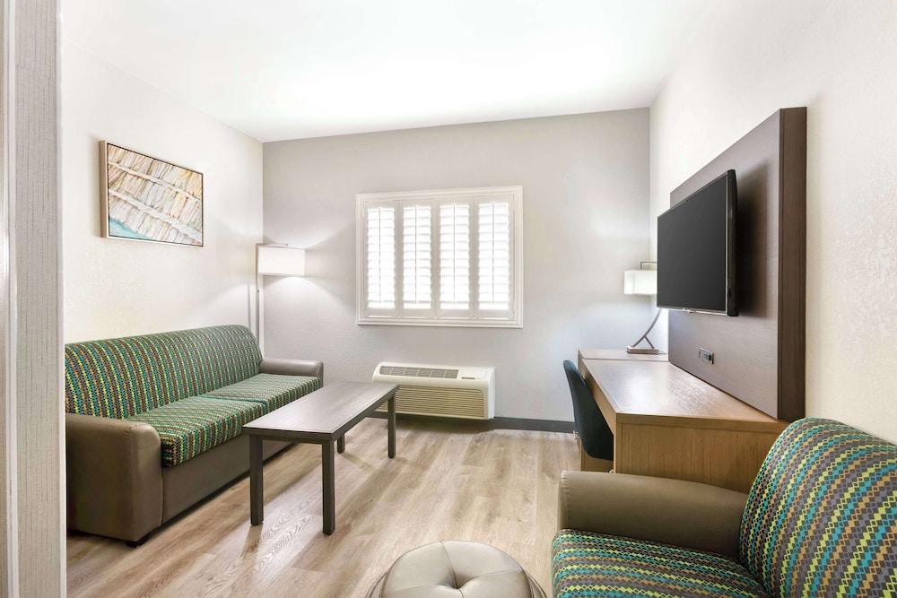 Best Western Plus Safford photo 19