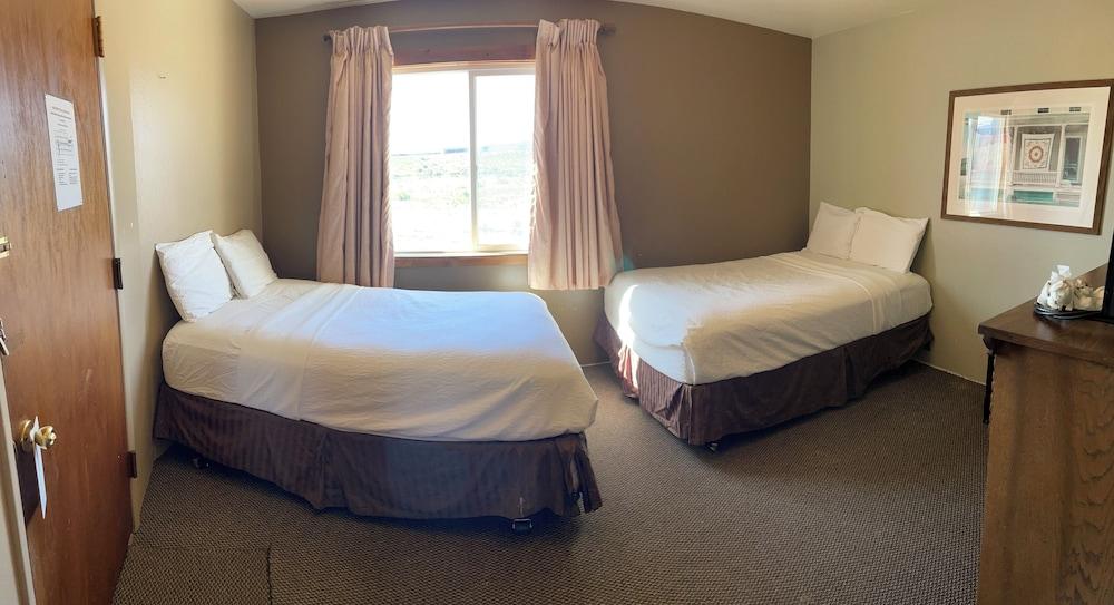 Rawlins Western Lodge photo 11