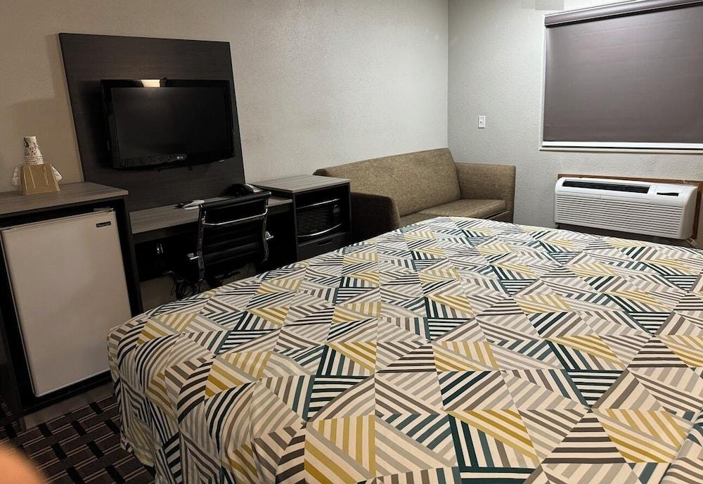 Motel 6 North Sioux City, SD – I-29 North photo 23