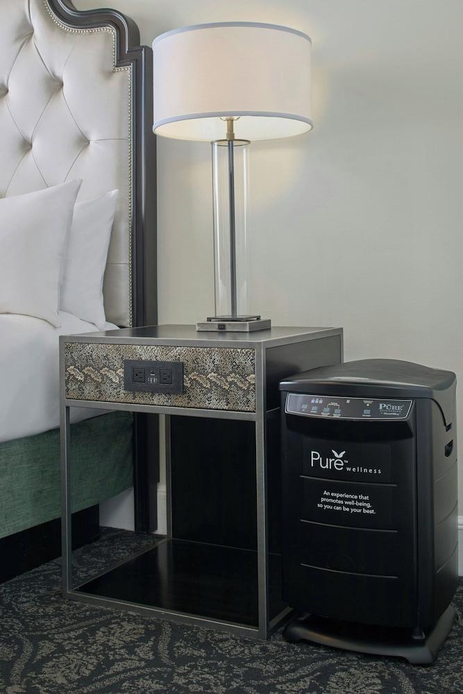 Le Pavillon, New Orleans, a Tribute Portfolio Hotel by Marriott photo 99