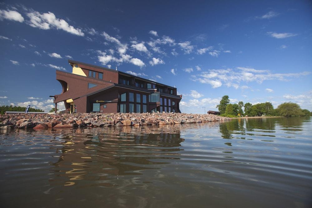 Blue Wave Inn — hotel in Ashland