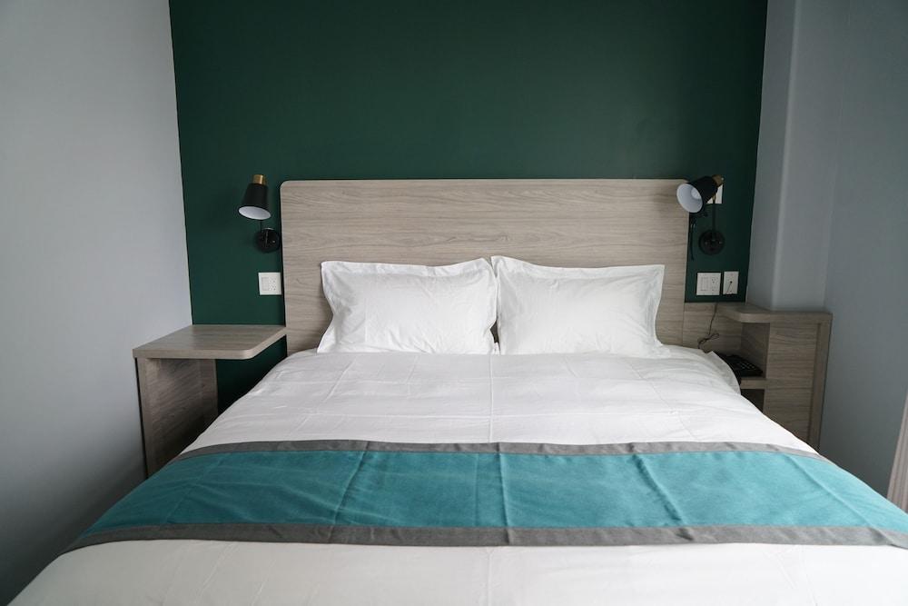 Starlight Hotel photo 11