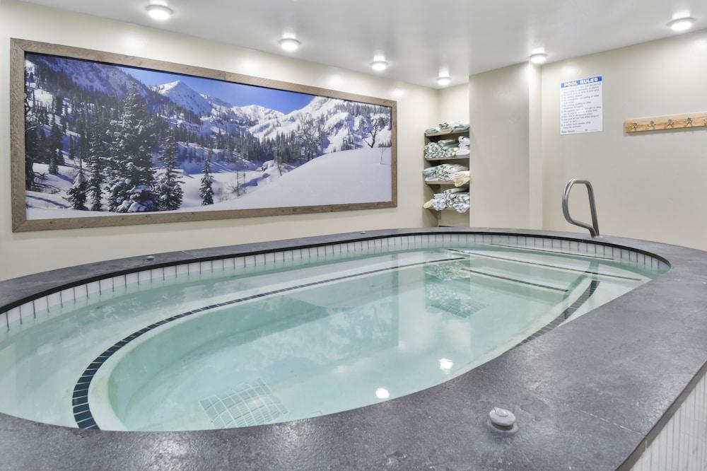 Shadow Ridge by Luxury Mountain Destinat photo 27
