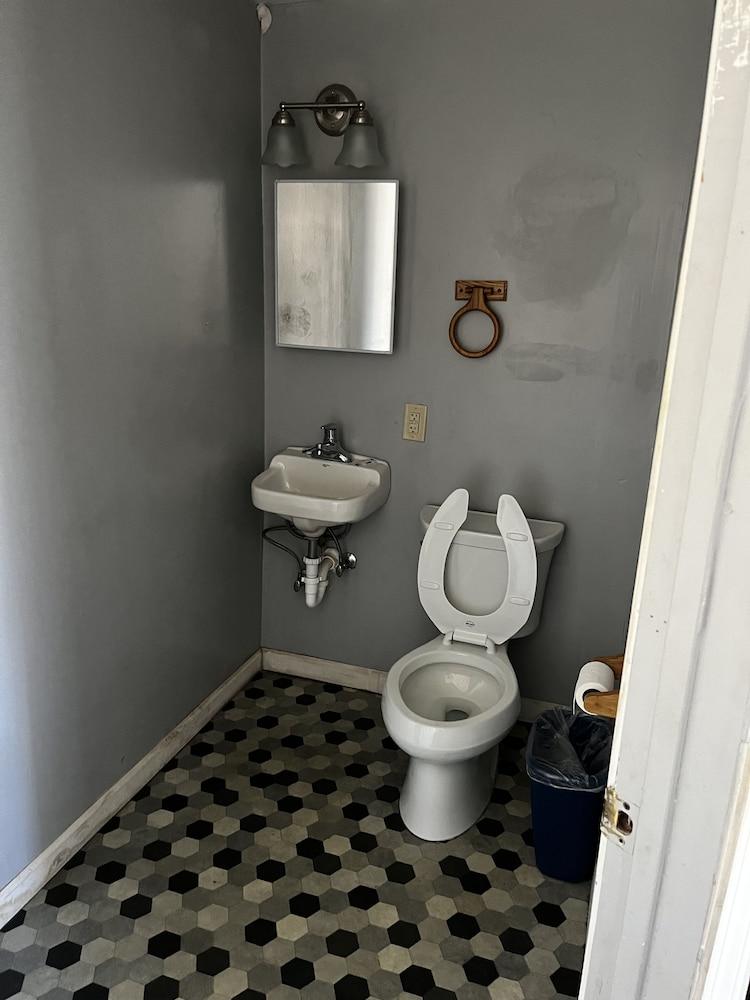 Grand Howell Inn photo 13
