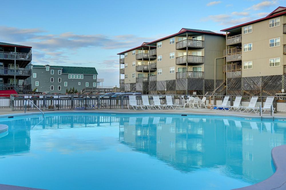Outer Banks Beach Club photo 38