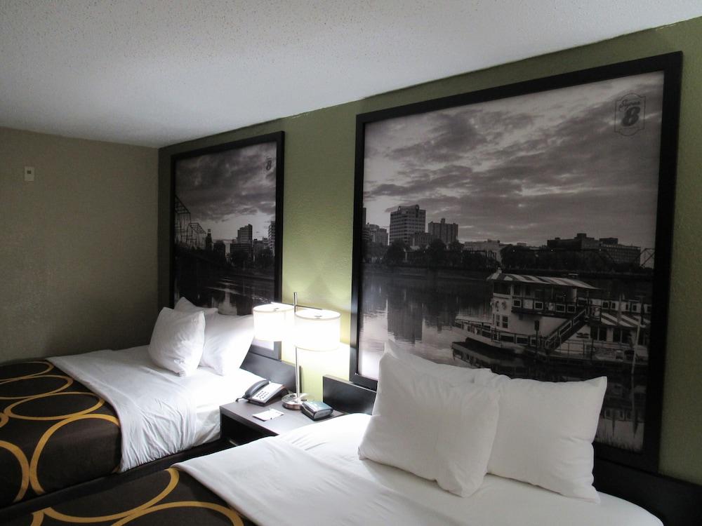 Super 8 by Wyndham New Cumberland photo 26