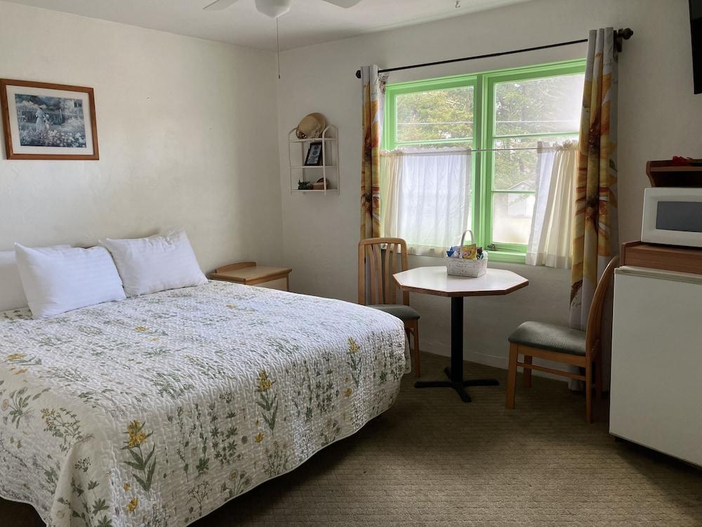 Florence Lighthouse Inn photo 57