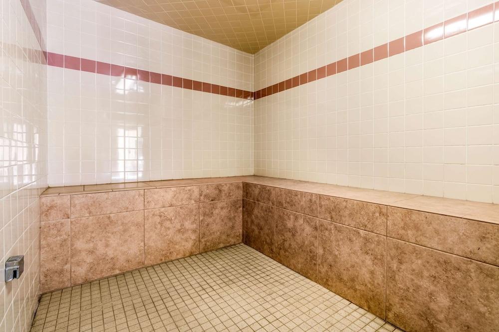 Comfort Inn Lathrop - Stockton Airport photo 31