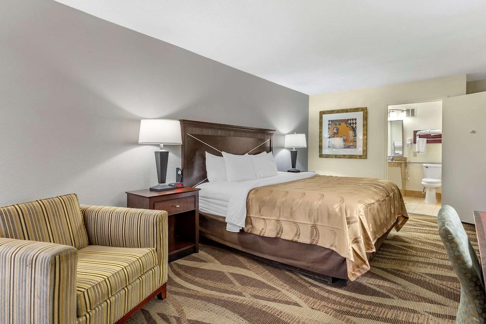Quality Inn Windsor Mill - Baltimore photo 16