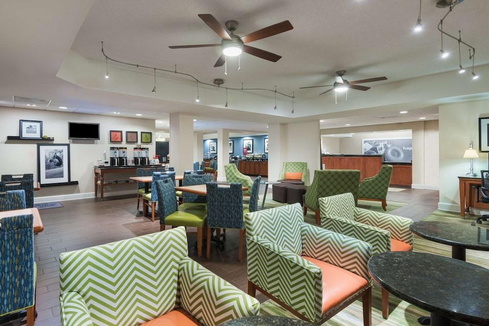 Hampton Inn Bonita Springs/Naples-North photo 2