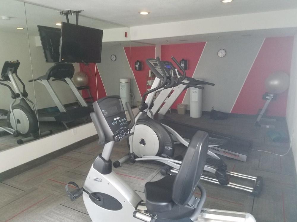 Infinity Inn & Suites photo 15