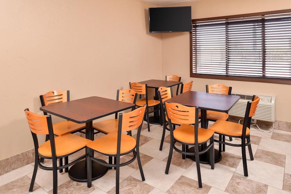 Americas Best Value Inn Clear Lake photo 7