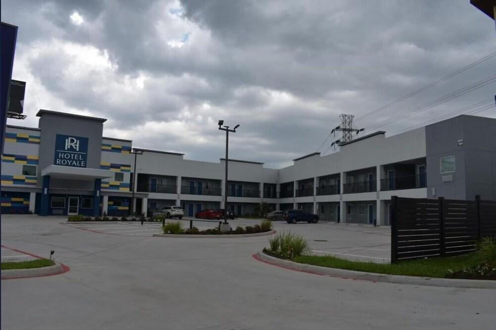 Hotel Royale IAH Airport North Houston I-45 photo 18