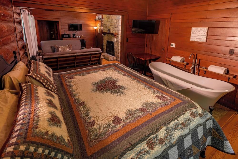 White Pines Lodge photo 10