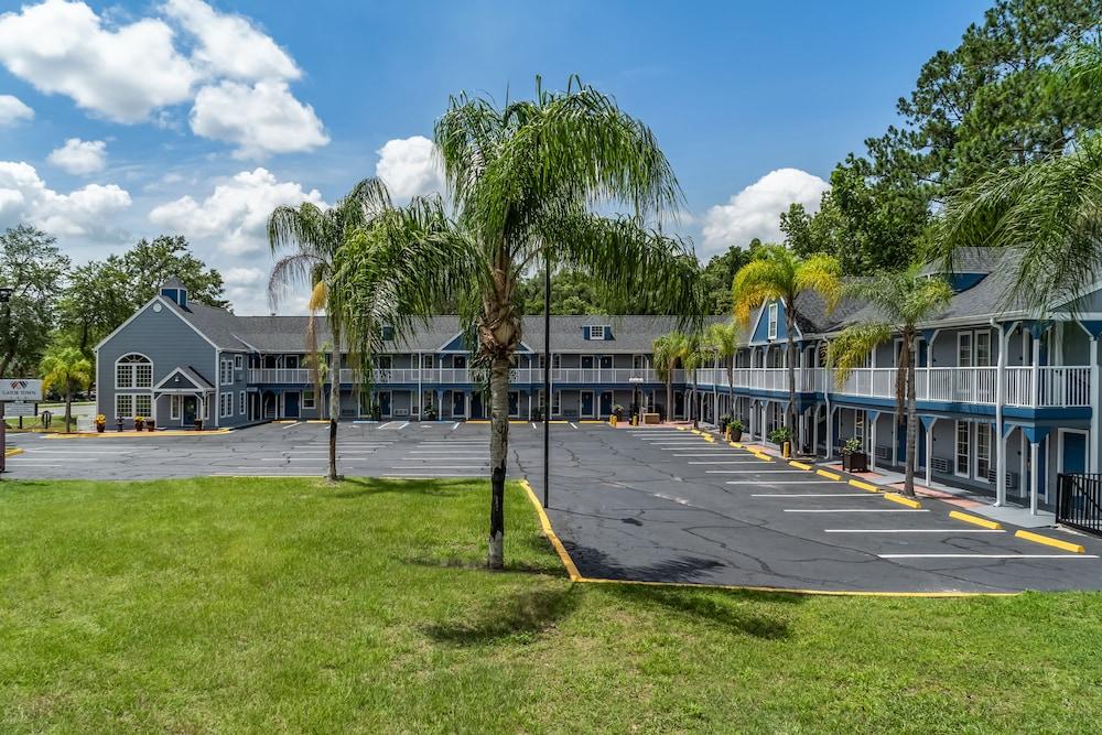 Gator Town Inn photo 24