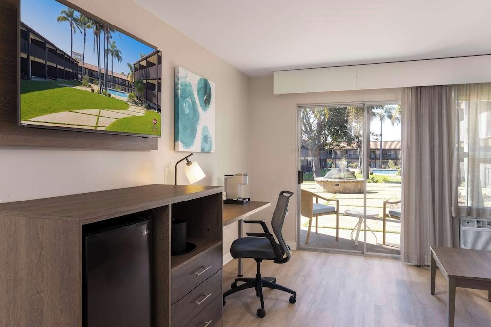 Best Western Plus Pepper Tree Inn photo 17
