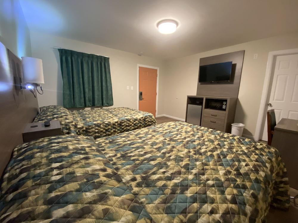 Sleepy Hollow Motel photo 10