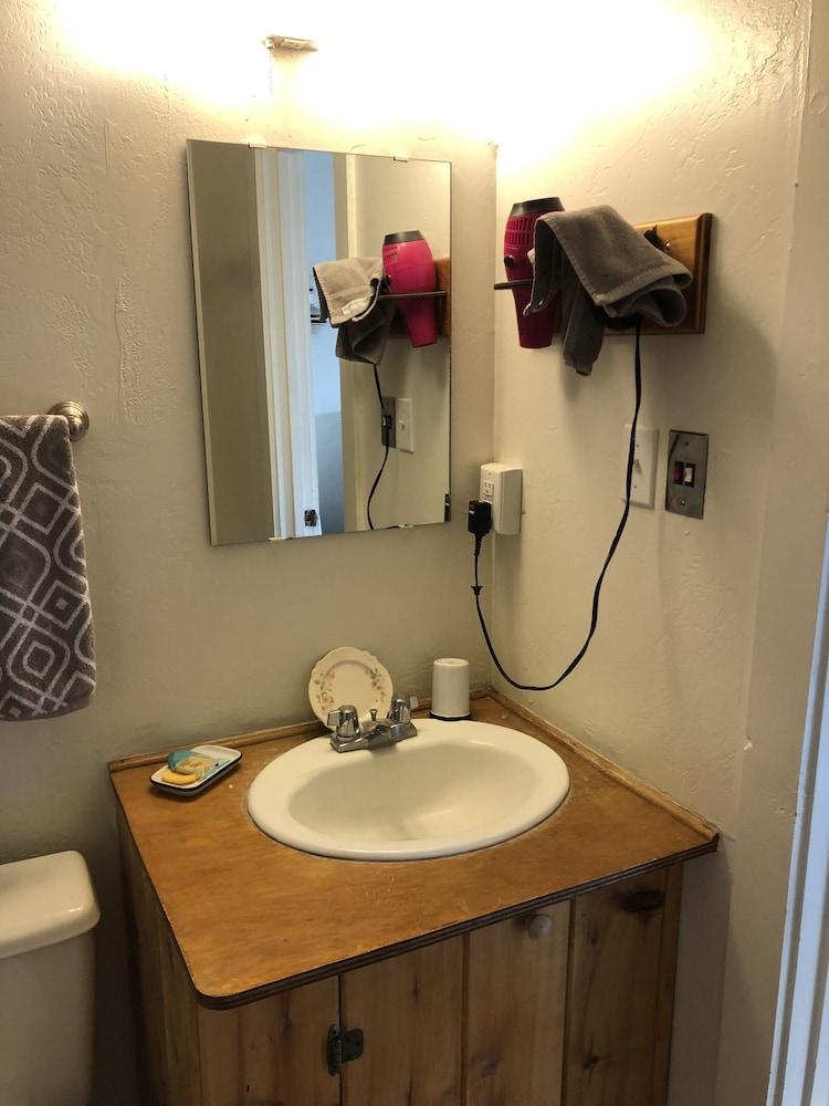 Fort Davis Drug Store Hotel photo 44