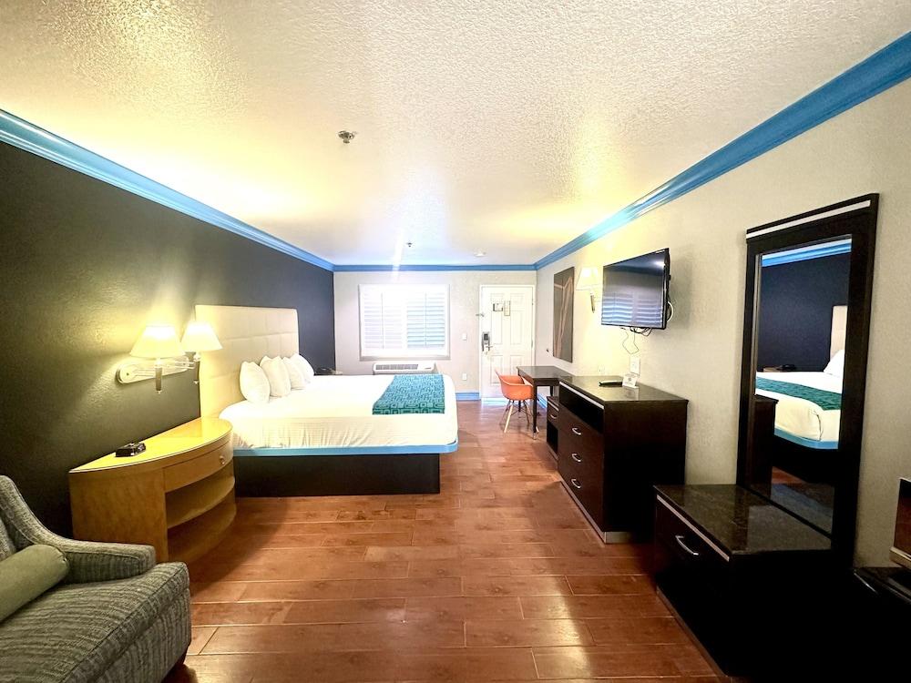 Casa Blanca Hotel - Orange photo 45