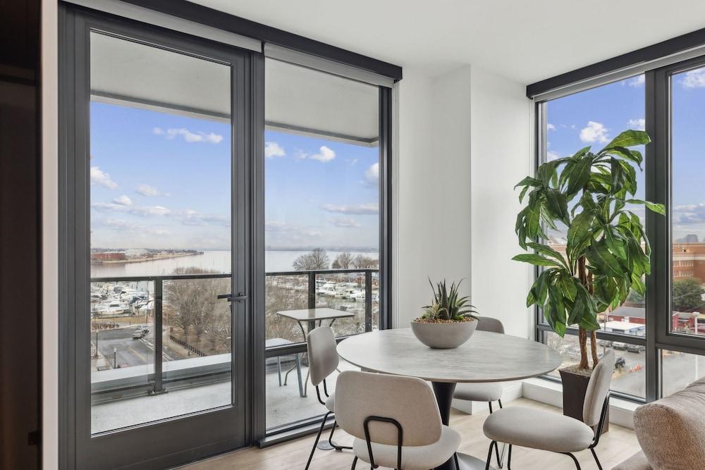 Placemakr Buzzard Point photo 30