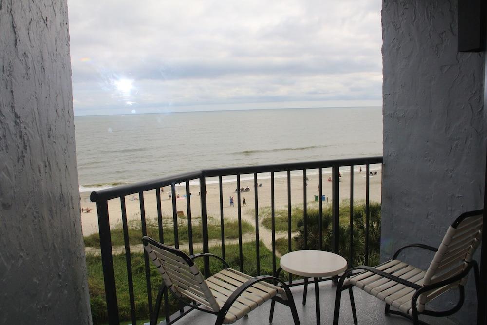 Schooner II Beach and Racquet Club photo 6