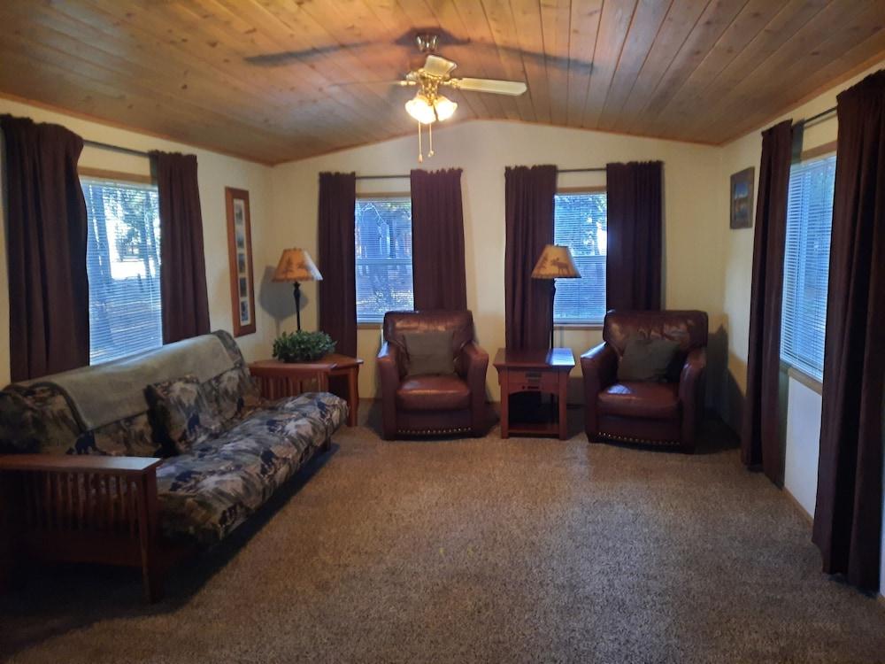 Willamette Pass Inn Chalets photo 8