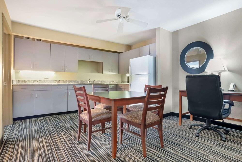 Quality Inn Brookhaven photo 12