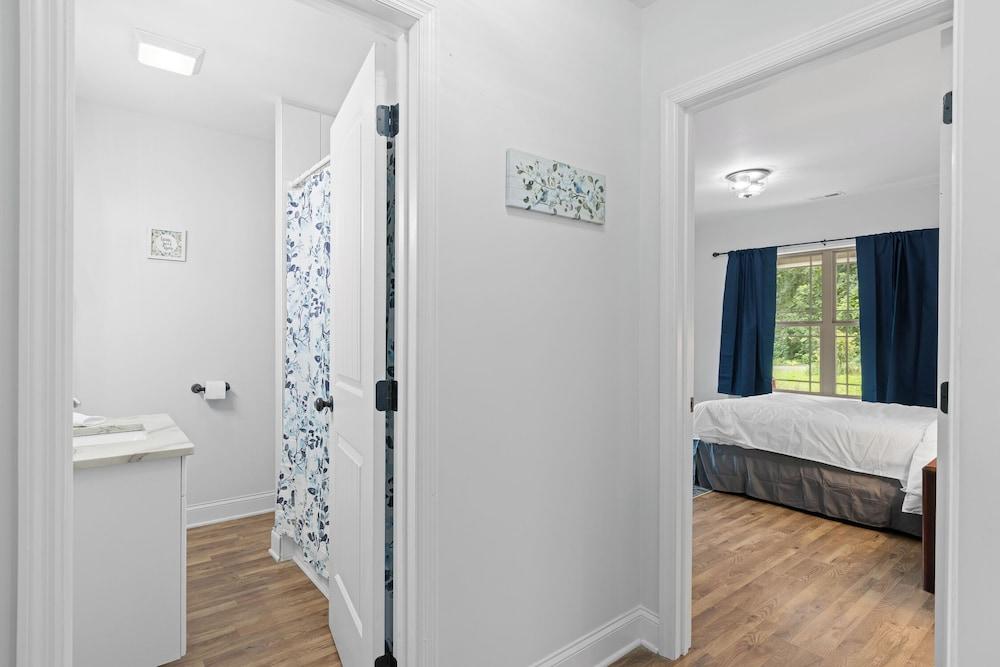 Trendy at Hoyt Two Homes photo 27