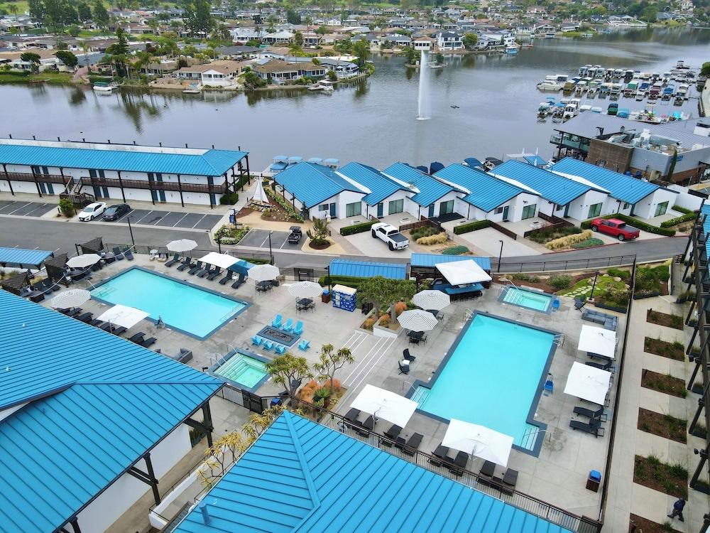 Lakehouse Resort photo 70