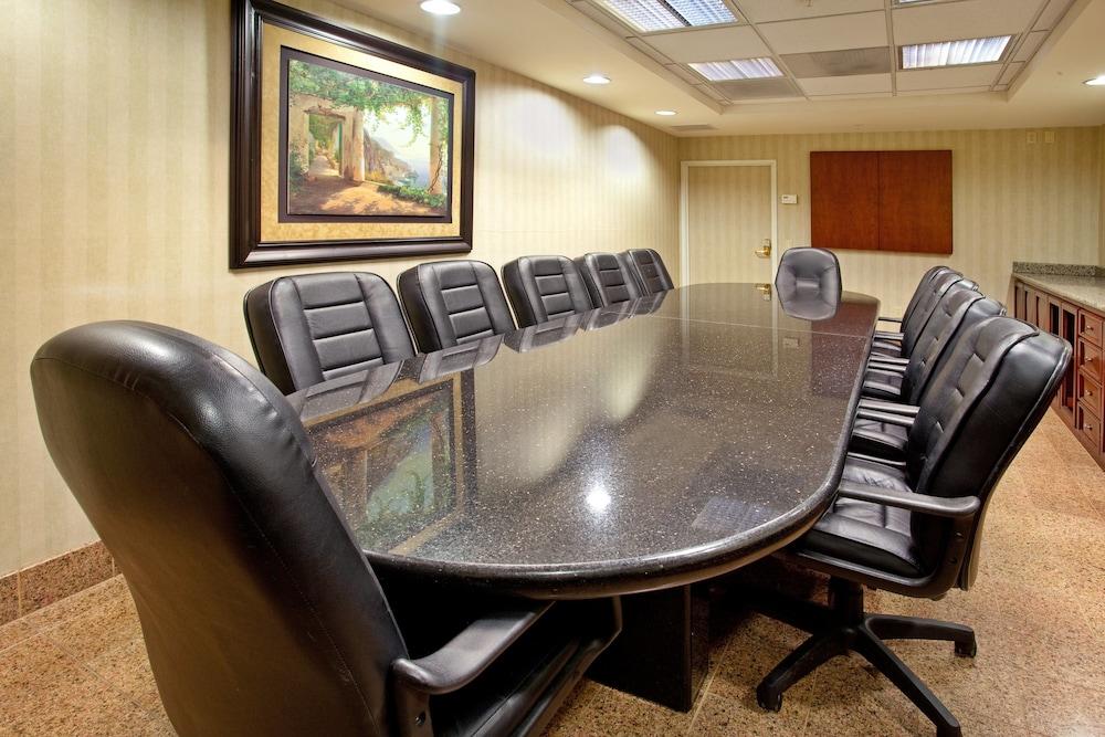 Holiday Inn Express Hotel & Suites El Centro by IHG photo 61