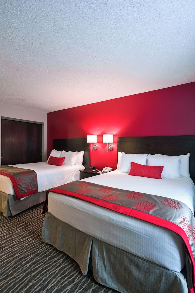 River's Edge Convention Center photo 7