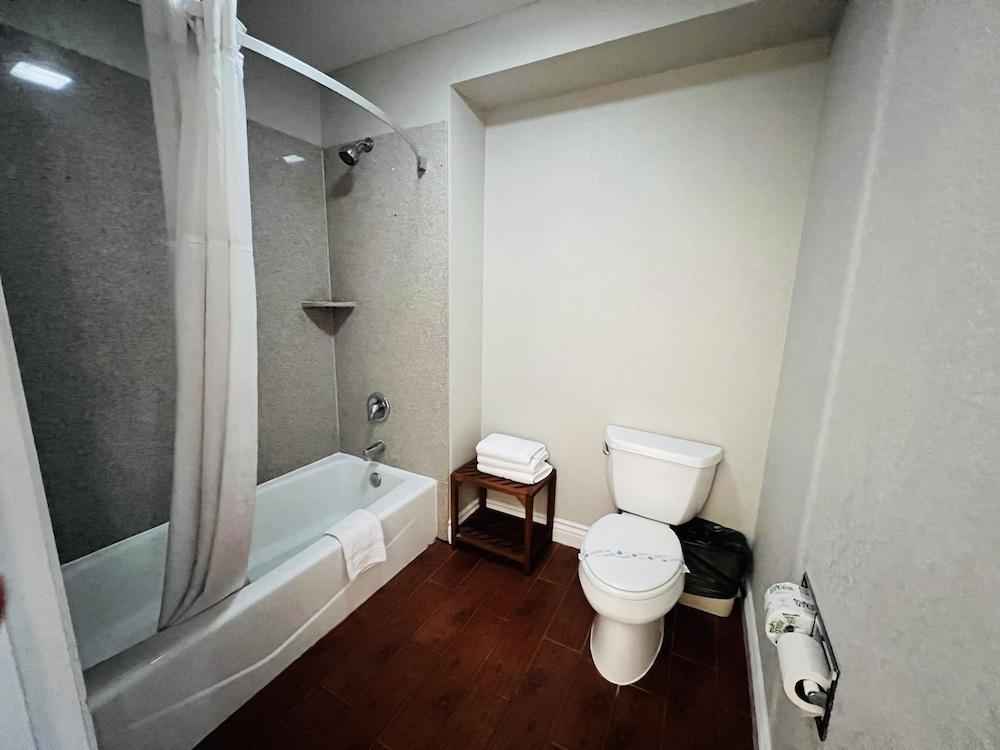 Casa Blanca Hotel - Orange photo 19